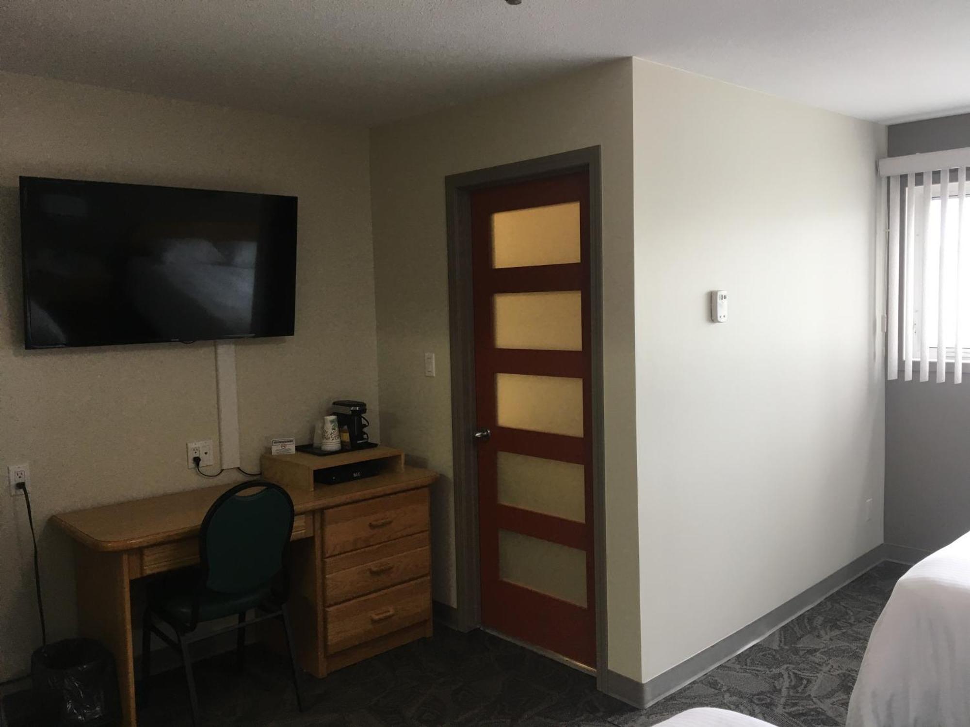 Howey Bay Motel เรดเลค ภายนอก รูปภาพ