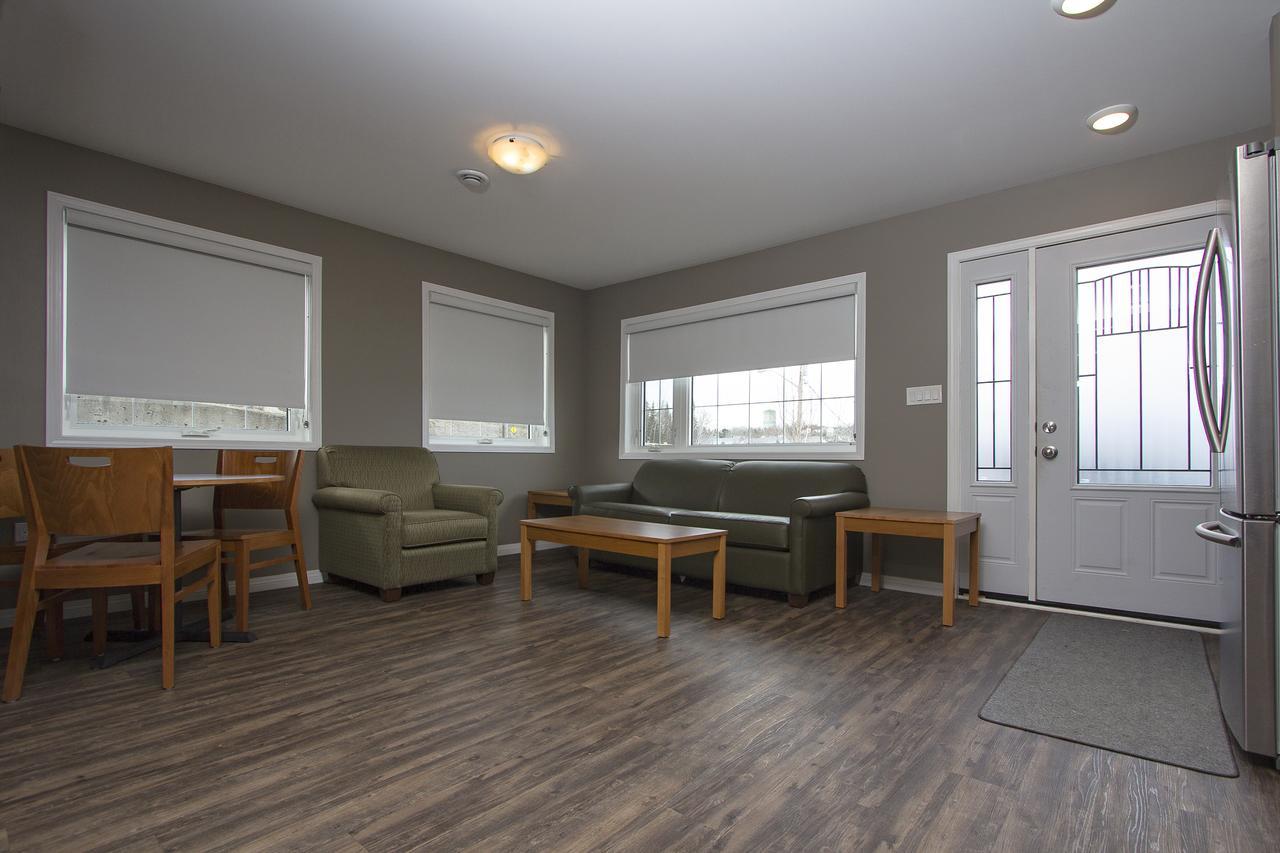 Howey Bay Motel เรดเลค ภายนอก รูปภาพ